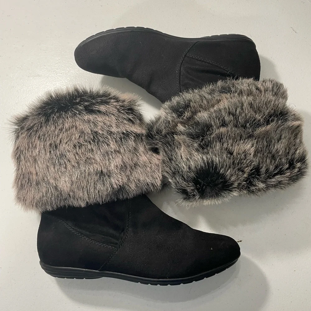R2 Black and Gray Faux Fur Winter Boots Size 8.5 SB-50